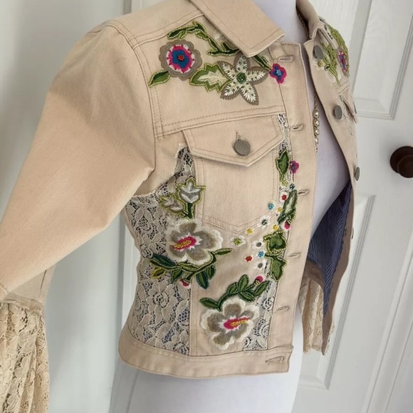 Woman BOSTON PROPER Ivory lace beaded Embellished Denim jacket XS - Picture 4 of 14